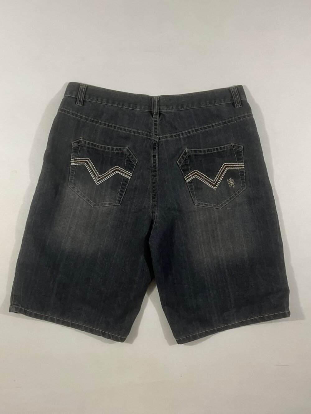 Y2K Lions Crest English Laundry Faded Black Baggy Denim Jorts Shorts 38